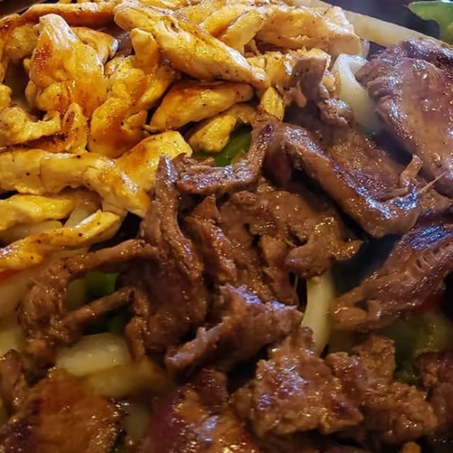 Fajitas Con Res Y Pollo.