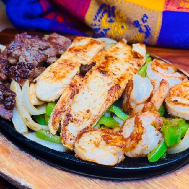 Fajitas Mar Y Tierra.